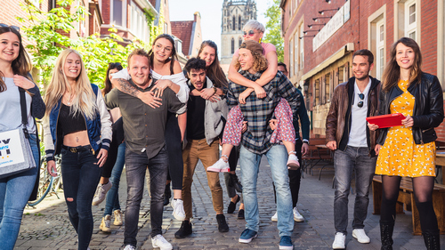 CityGames Mainz Student Tour: Gruppe Studenten - beschwingt und glücklich
